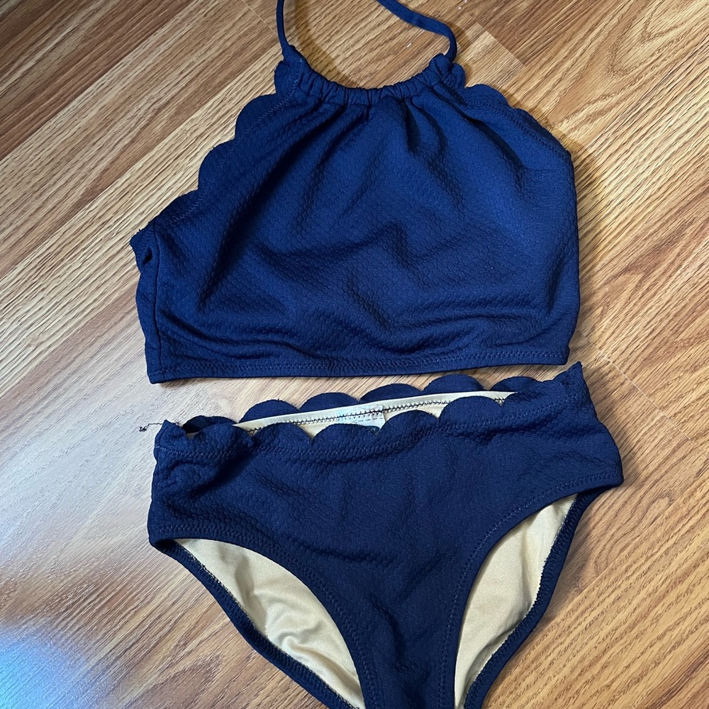 Old Navy Beige and Navy Stitching Detail